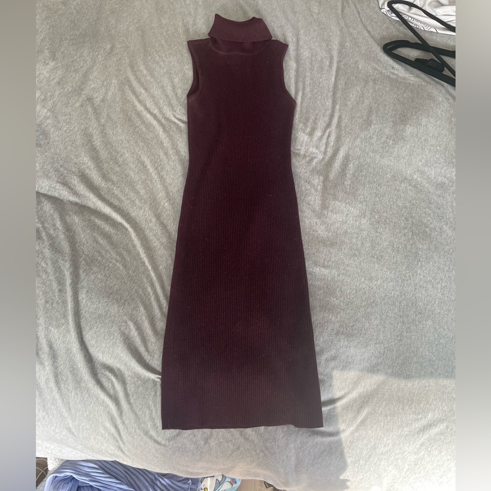 MAROON SWEATER DRESS